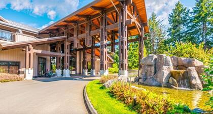 Sleeps 8, 4 Bed/3 Bath Executive Beachfront Resort Condo - Sunrise Ridge Resort.