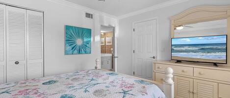 Iron/ironing board, free WiFi, bed sheets