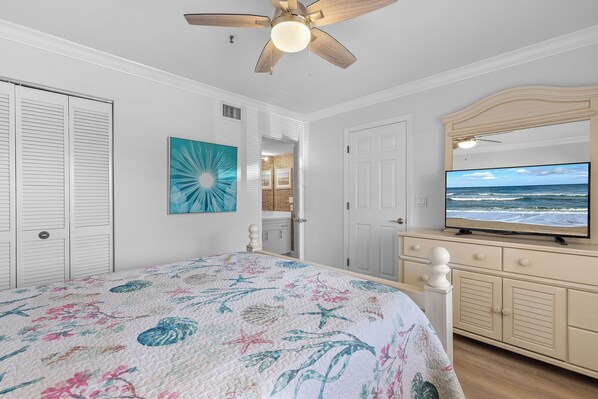 Iron/ironing board, free WiFi, bed sheets