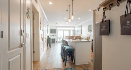 "Sunset Sands" 2 BR Condo in Dewey Beach