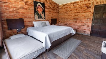 3 bedrooms, Internet