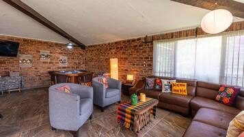 Villa | 3 bedrooms, Internet