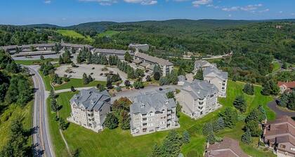 Walk to Slopes | 3BR + Fireplace & Trail View Deck