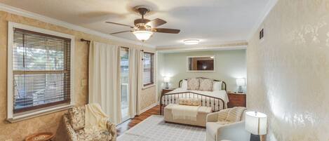 5 bedrooms, iron/ironing board, free WiFi, bed sheets