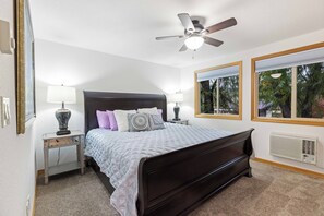 1 bedroom, iron/ironing board, free WiFi, bed sheets - Peaceful Downtown Gem with Fireplace & Patio (Coeur d'Alene)