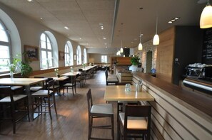 Bar (on property) - Volkspark Hotel (Bamberg)