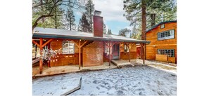 Exterior - Peaceful 2-bedroom cabin in Big Bear Lake perfect for getaway (Big Bear Lake)
