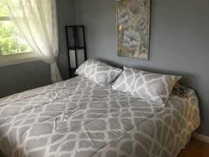 2 bedrooms, WiFi, bed sheets