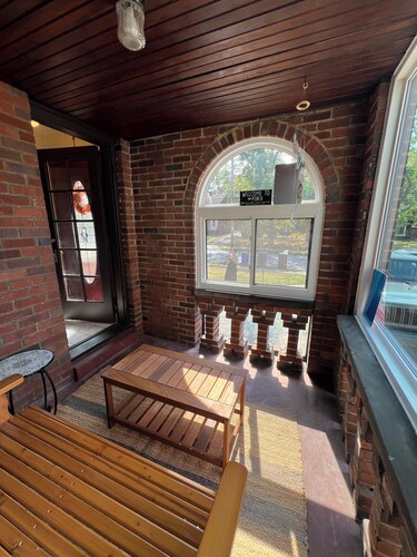 Charming Tudor home with dedicated office, fitness room, in West Park/Cleveland