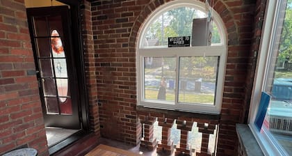 Charming Tudor home with dedicated office, fitness room, in West Park/Cleveland