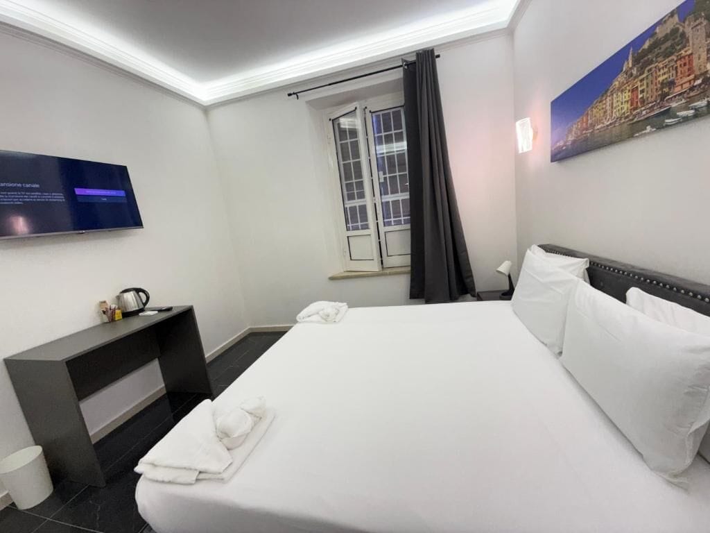 Comfort Double Room | Desk, iron/ironing board, free WiFi