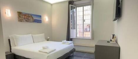 Chambre Double Deluxe | Bureau, fer et planche à repasser, Wi-Fi gratuit