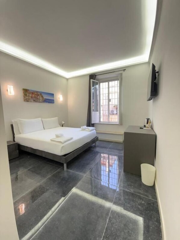 Desk, iron/ironing board, free WiFi - Rome Jubilee Stays 3 (Rome)