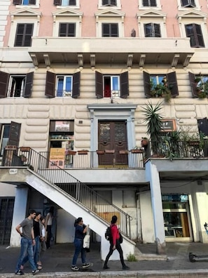 Front of property - Rome Jubilee Stays 3 (Rome)