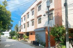 Unclassified image, 4 of 10, button - RedDoorz @ La Briana Guest House Santa Fe, Bantayan Cebu (Santa Fe)