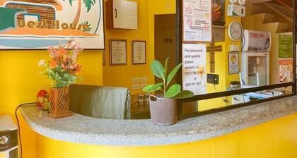 RedDoorz @ La Briana Guest House Santa Fe, Bantayan Cebu