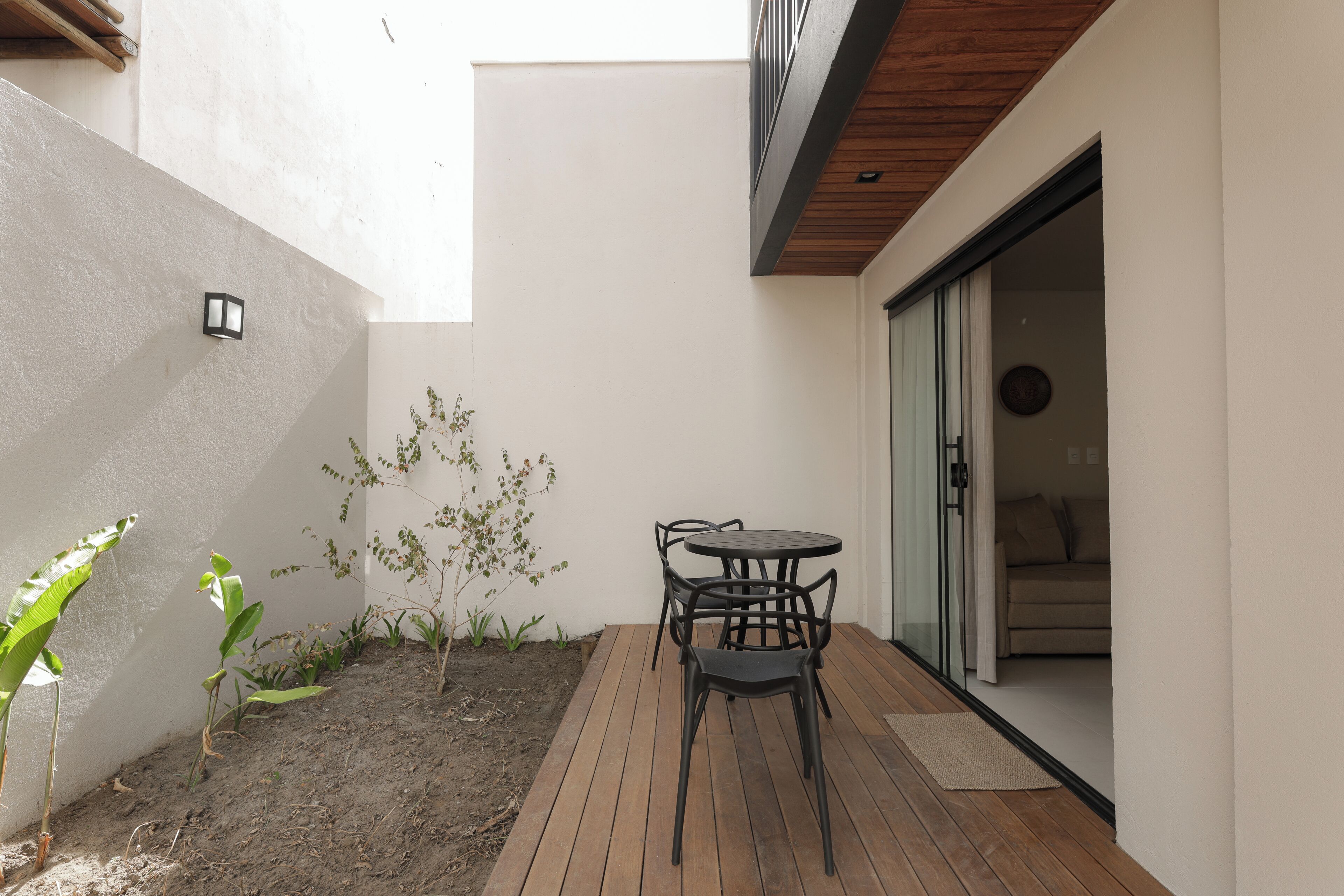 Apartamento luxo, vista para o jardim | Opções para refeição ao ar livre