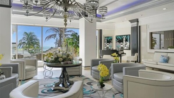 المنشأة من الداخل