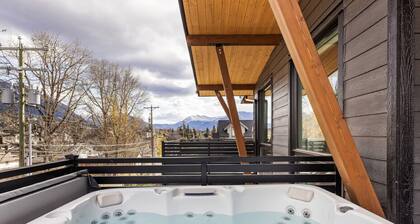 Brand New High End w/ Hot Tub