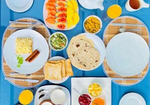 Free daily continental breakfast