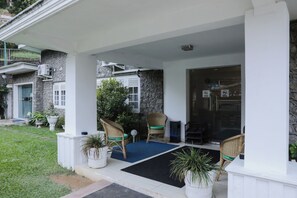 Mặt tiền nơi lưu trú