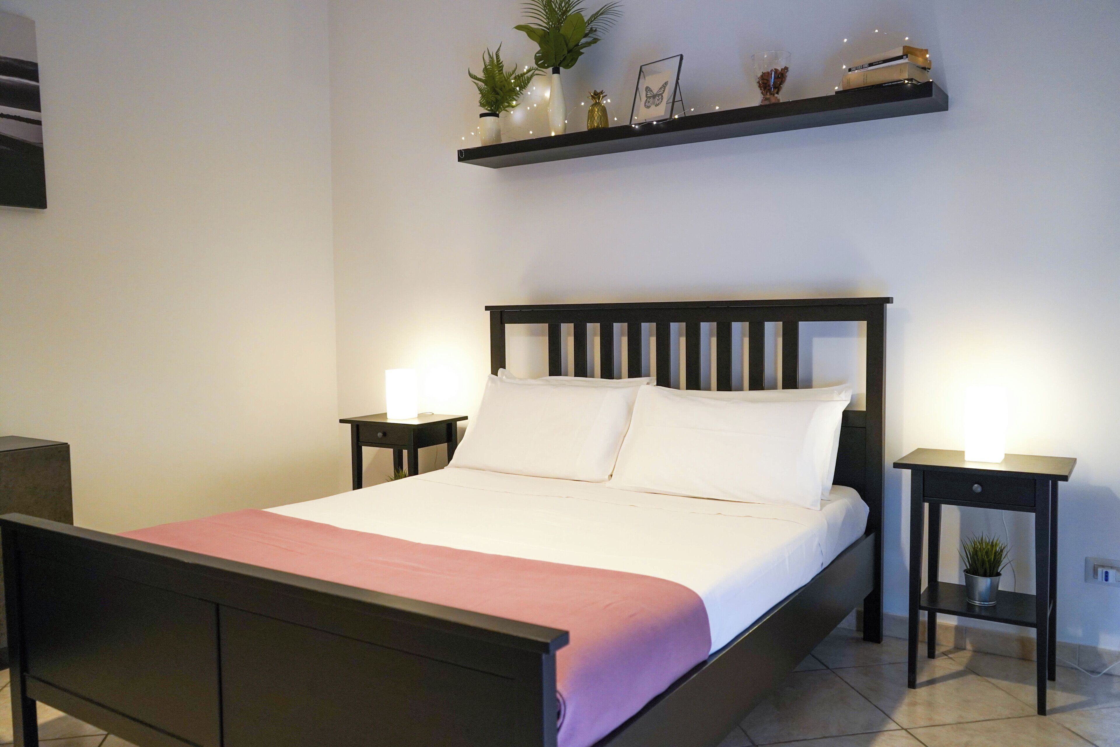 Iron/ironing board, internet, bed sheets