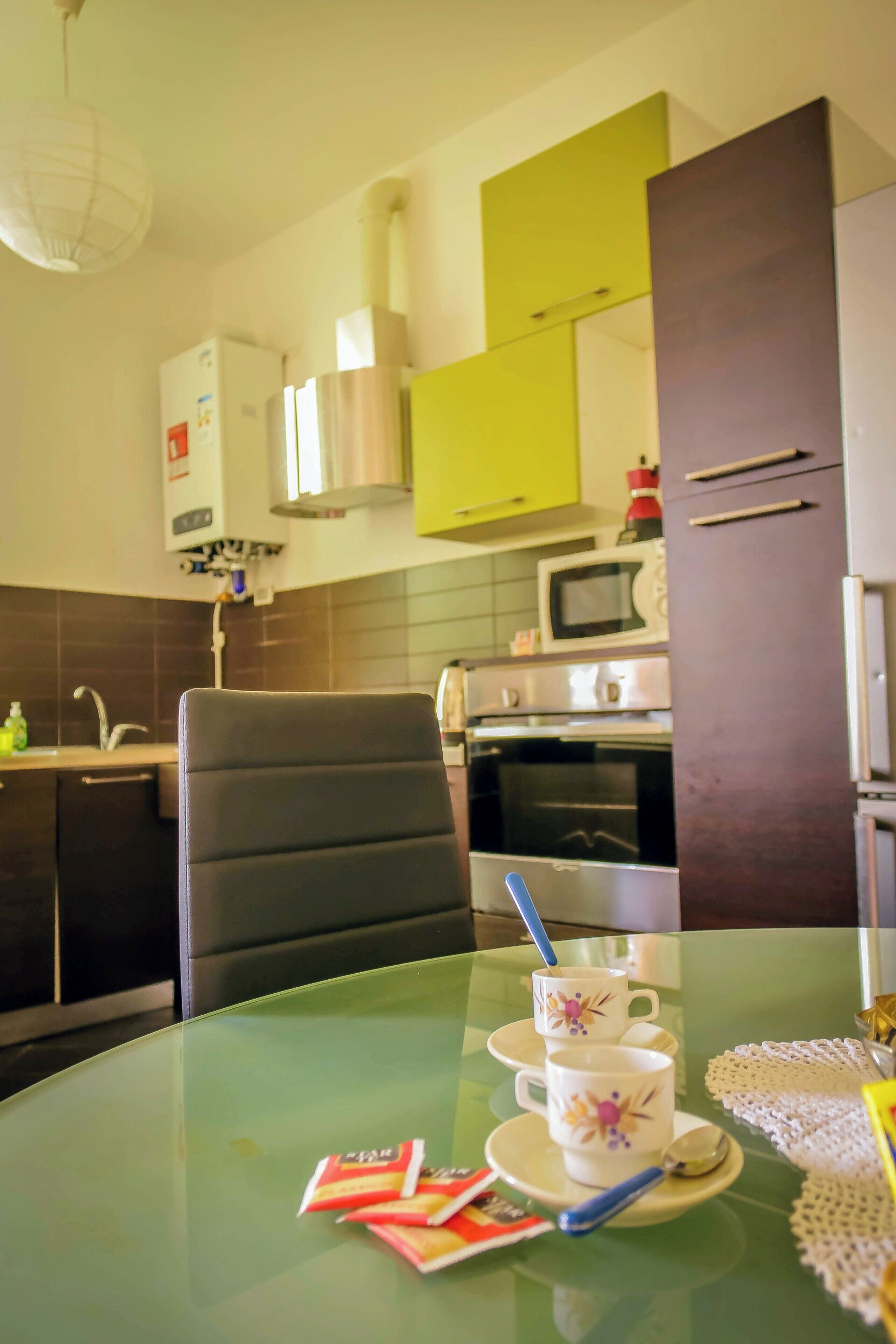 Micro-ondes, four, plaque de cuisson