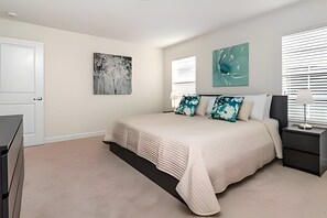 4 bedrooms, iron/ironing board, Internet, bed sheets - Villa Sanches 4BR w/ Pool – Storey Lake Resort (Kissimmee)