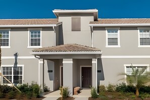 Exterior - Villa Sanches 4BR w/ Pool – Storey Lake Resort (Kissimmee)
