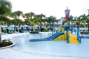A heated pool - Colorful 5BR Villa w/ Pool – Solara Resort Disney (Kissimmee)