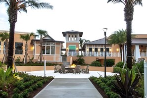 Property grounds - Elegant 7BR Villa w/ Pool & Resort Access (Kissimmee)