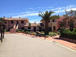 Exterior - Three-room apartment with garden 300 mt beach Porto San Paolo (Porto San Paolo)