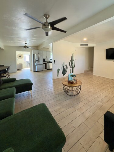 Charming Tucson retreat with Pool!