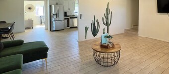 Charming Tucson retreat with Pool!