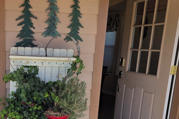 Welcome to the Granite Vista Cottage!