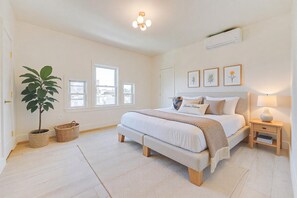 2 bedrooms, WiFi, bed sheets - Spacious 2BR Apartment, 10 min to Time Square! (Weehawken Township)