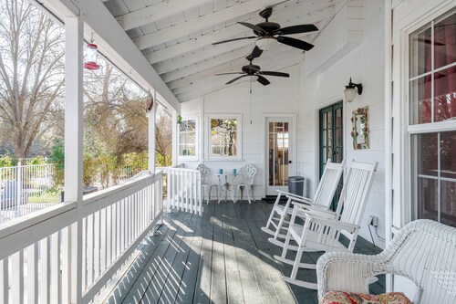 Victorian Manor, where friends & family can slow down & create lasting memories