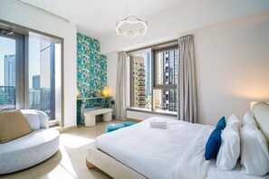 2 bedrooms, iron/ironing board, free WiFi, bed sheets - Livbnb Suites - 2 BR w/ Scenic Marina View (Dubai)