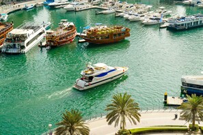 Marina - Livbnb Suites - 2 BR w/ Scenic Marina View (Dubai)