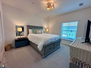 3 Schlafzimmer, Schreibtisch, Bügeleisen/Bügelbrett, kostenloses WLAN