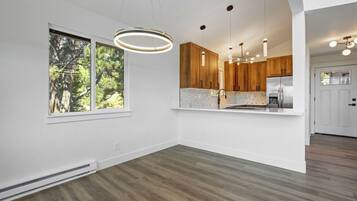 Horno, parrilla de estufa y lavavajillas