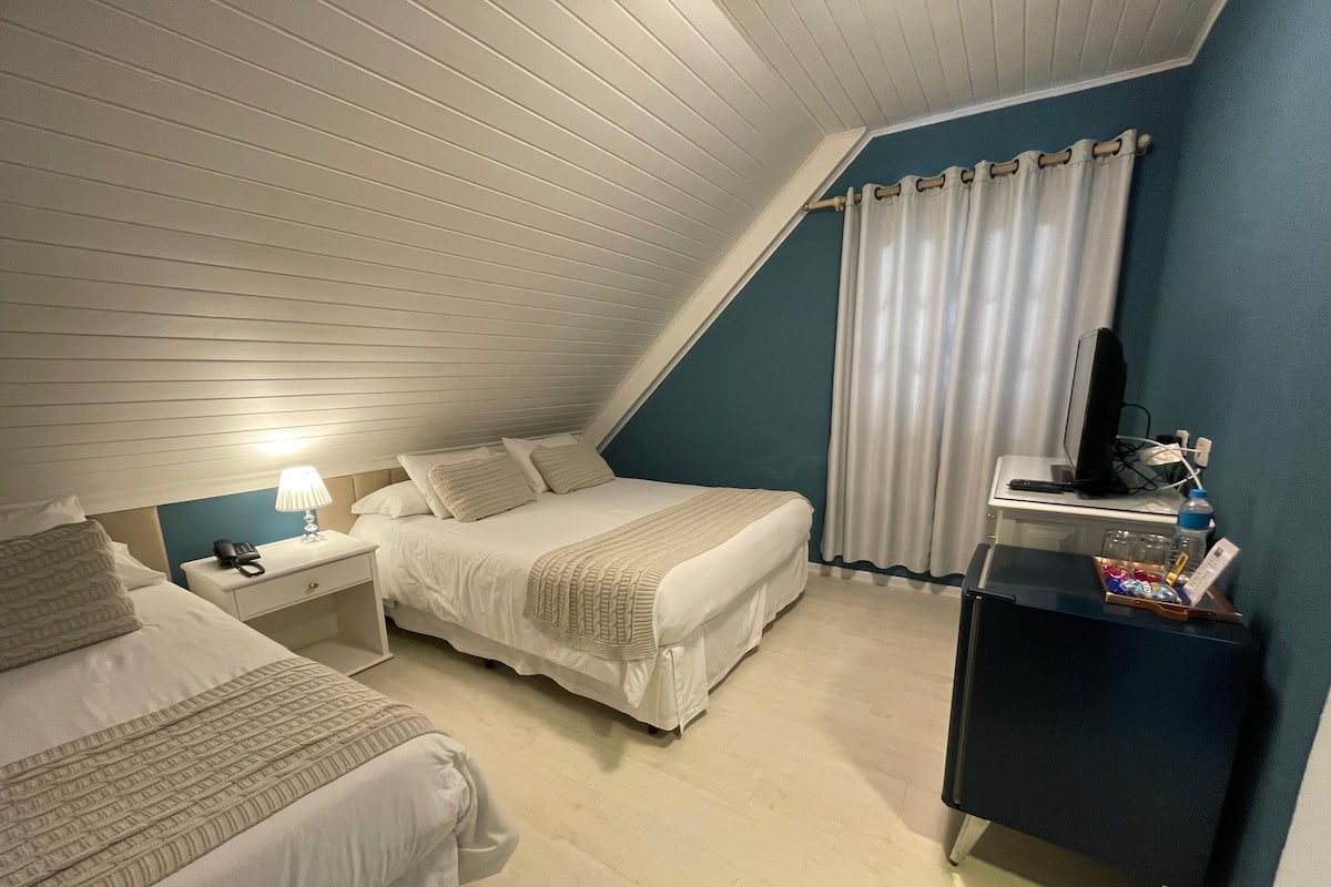 Deluxe Triple Room, City View | In-room safe, blackout drapes, free WiFi