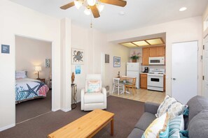 TV, fireplace, offices - After Dune Delight (Oceano)
