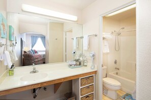 Shower, hair dryer, towels - After Dune Delight (Oceano)