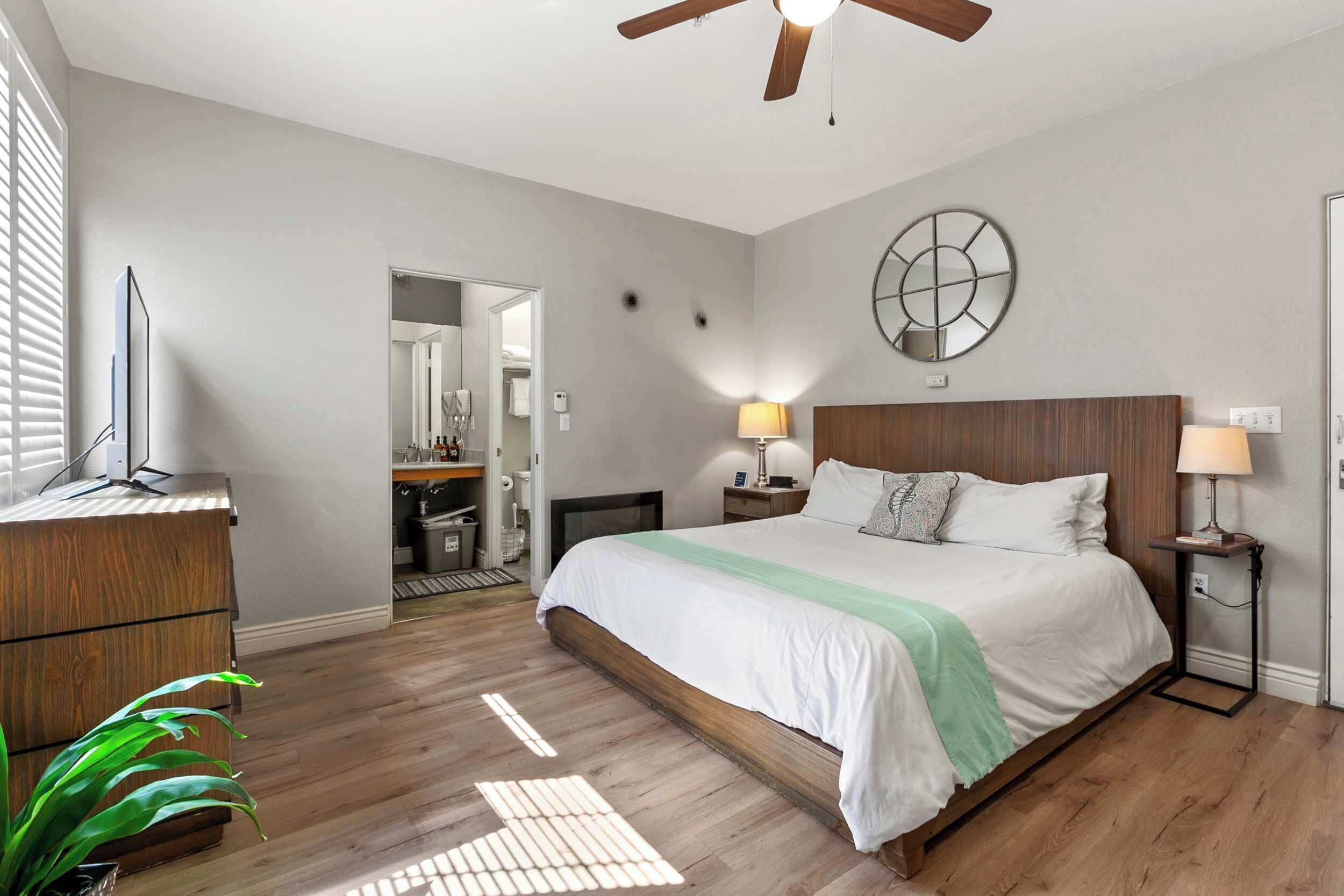 熨斗/熨衣板、WiFi、床单