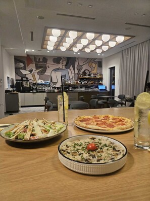 Snack bar - Hotel Mooma (Marino)