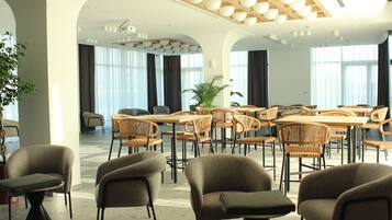 Breakfast, lunch, dinner served; garden views