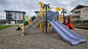 Aire de jeux - extérieure