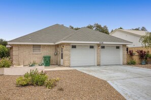 Exterior - Fenced Backyard • Pet Friendly • Garage Parking (Pharr)