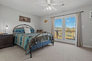 Un bressol de viatge, wifi i roba de llit 